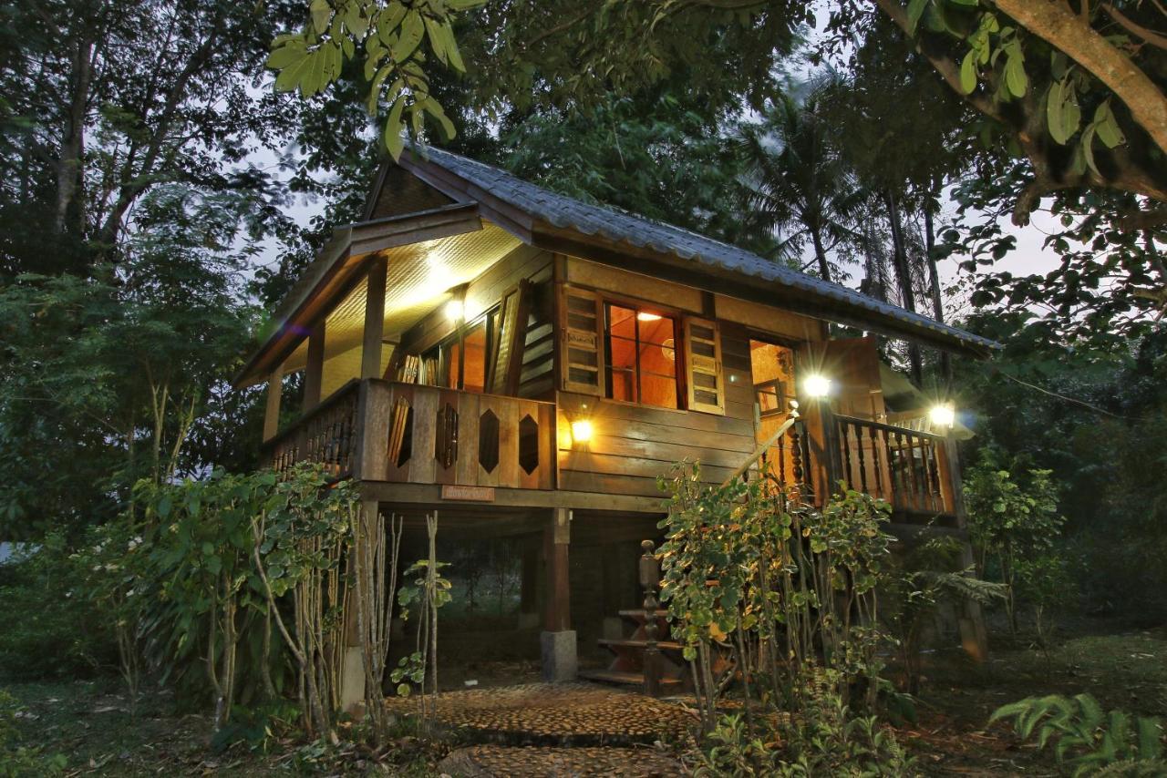 Mon Saeng Jun Homestay Ban Na Meng Exterior foto