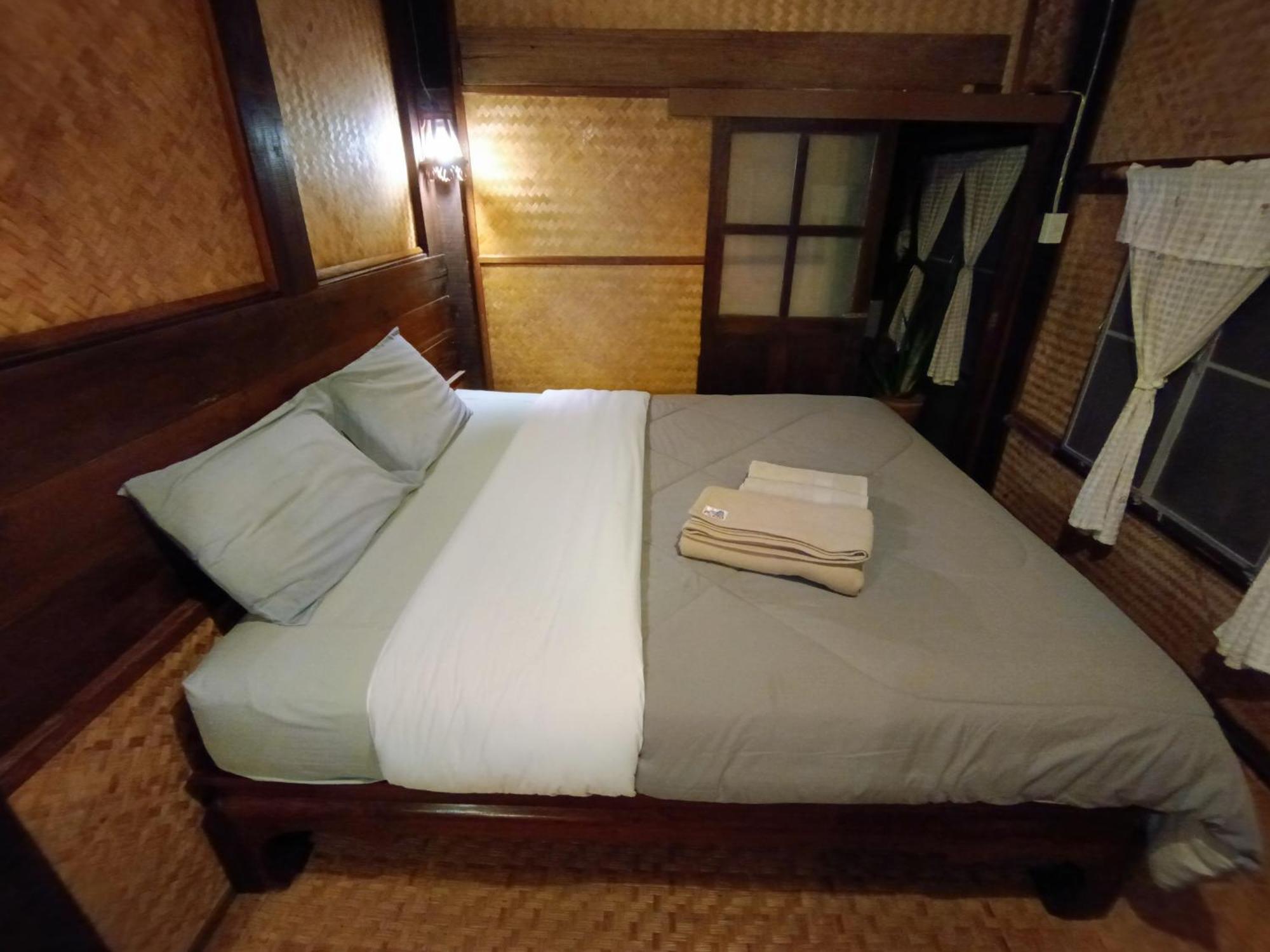 Mon Saeng Jun Homestay Ban Na Meng Exterior foto